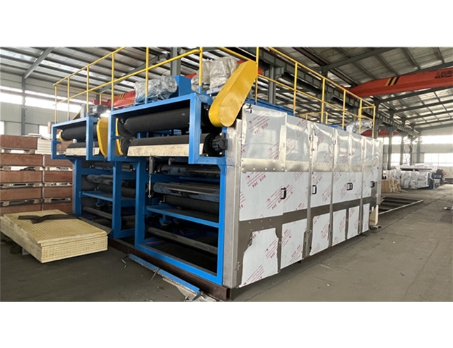 某污水廠定制的2臺(tái)高壓帶式污泥深度脫水機(jī)完工發(fā)貨